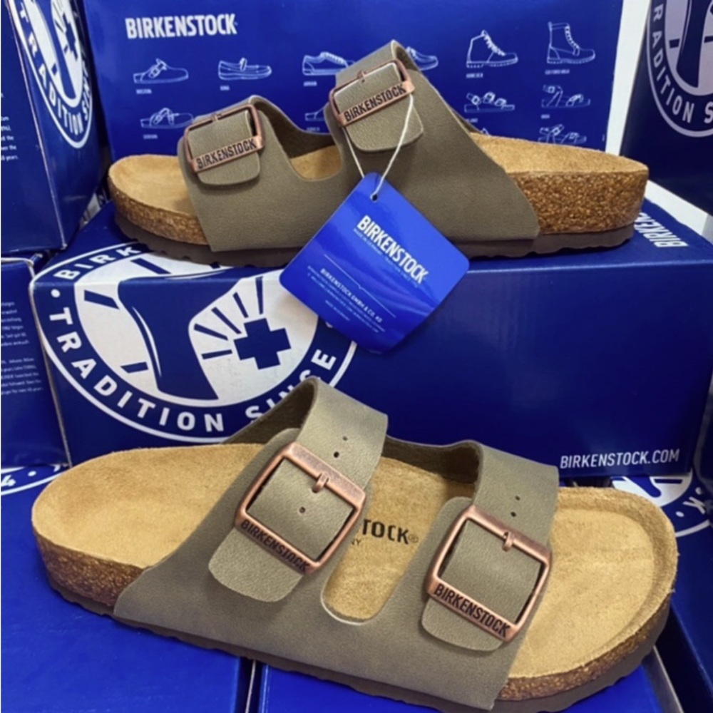 Birkenstock Arizona in size 8/39 NWT NIB